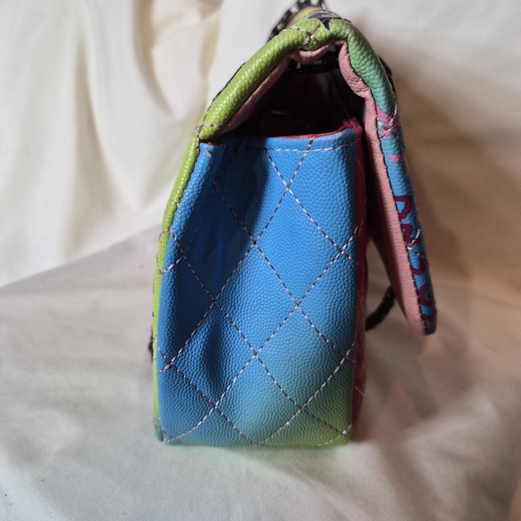 Colorful Graffiti Chain Strap Bag - Picture 4 of 8